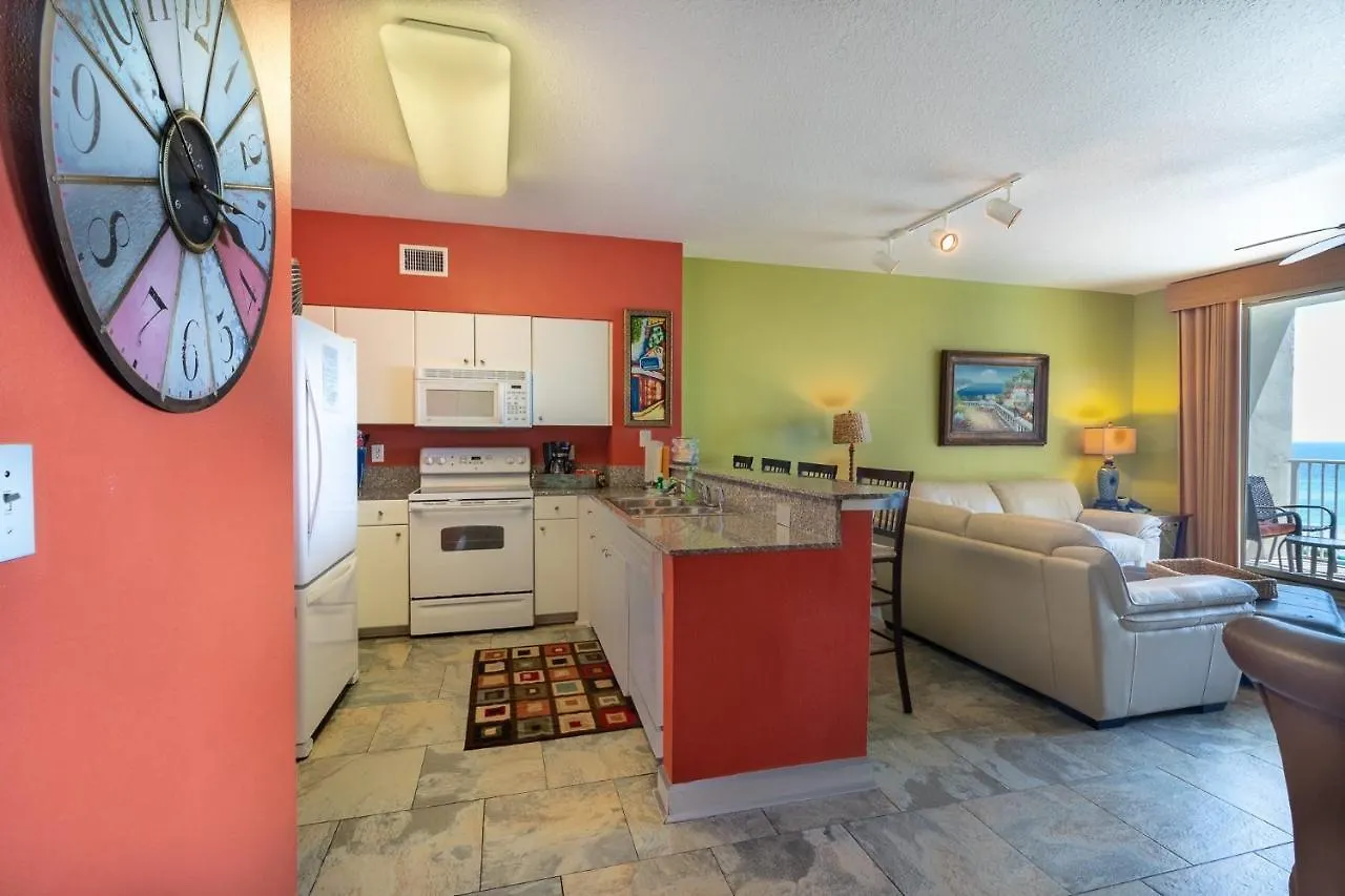 Apartment Shores Of Panama 621-Sleeps 8, Free Beach Fun! Reserved Parking Space! Condo Panama City Beach