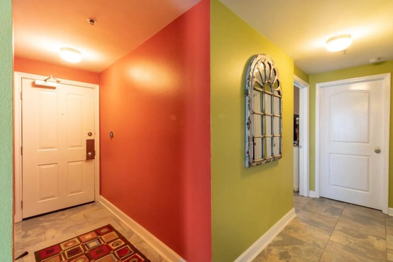 Shores Of Panama 621-Sleeps 8, Free Beach Fun! Reserved Parking Space! Condo Panama City Beach Apartment