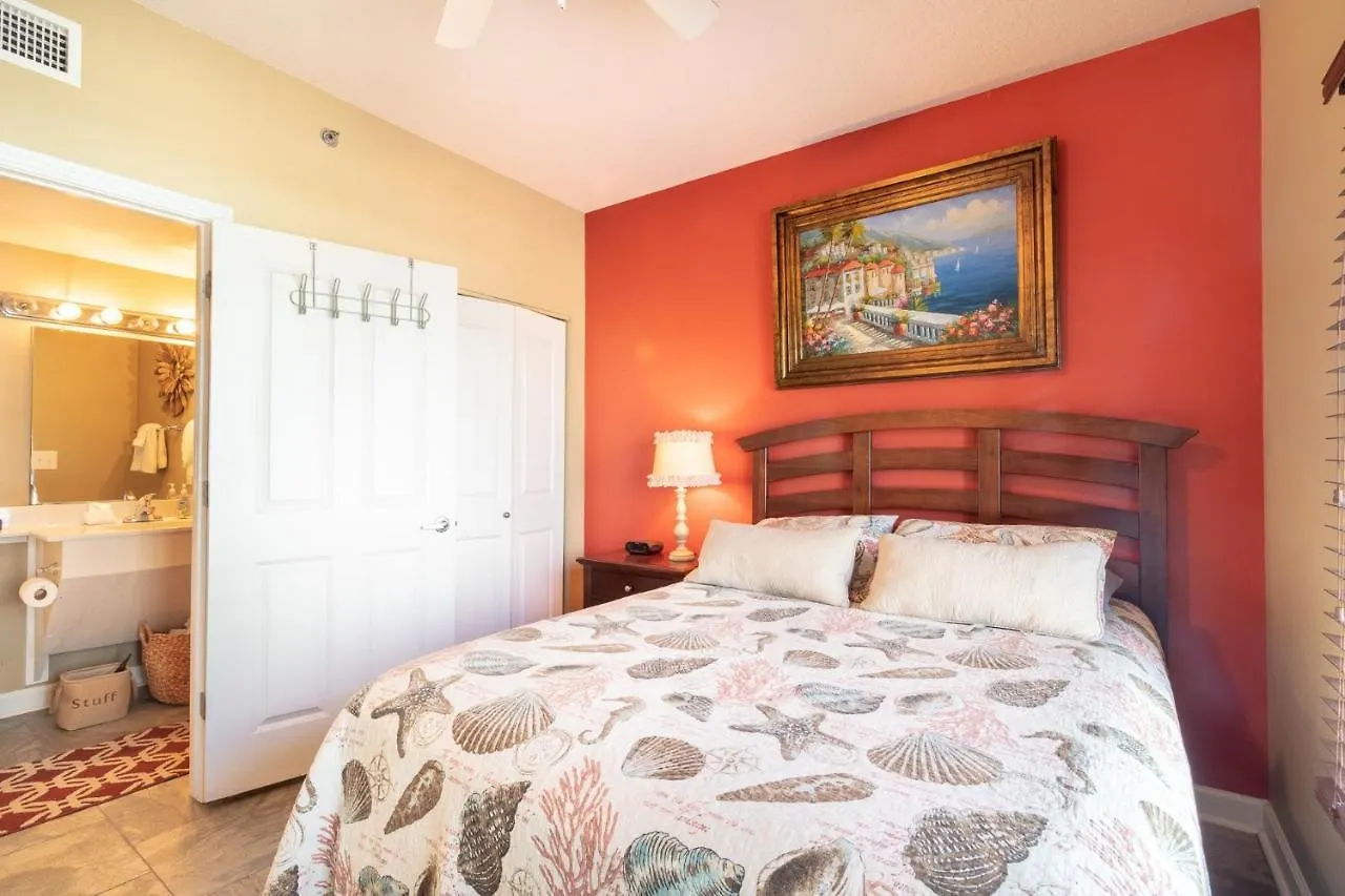 Apartment Shores Of Panama 621-Sleeps 8, Free Beach Fun! Reserved Parking Space! Condo Panama City Beach