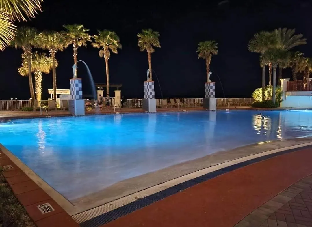 Apartment Shores Of Panama 621-Sleeps 8, Free Beach Fun! Reserved Parking Space! Condo Panama City Beach United States