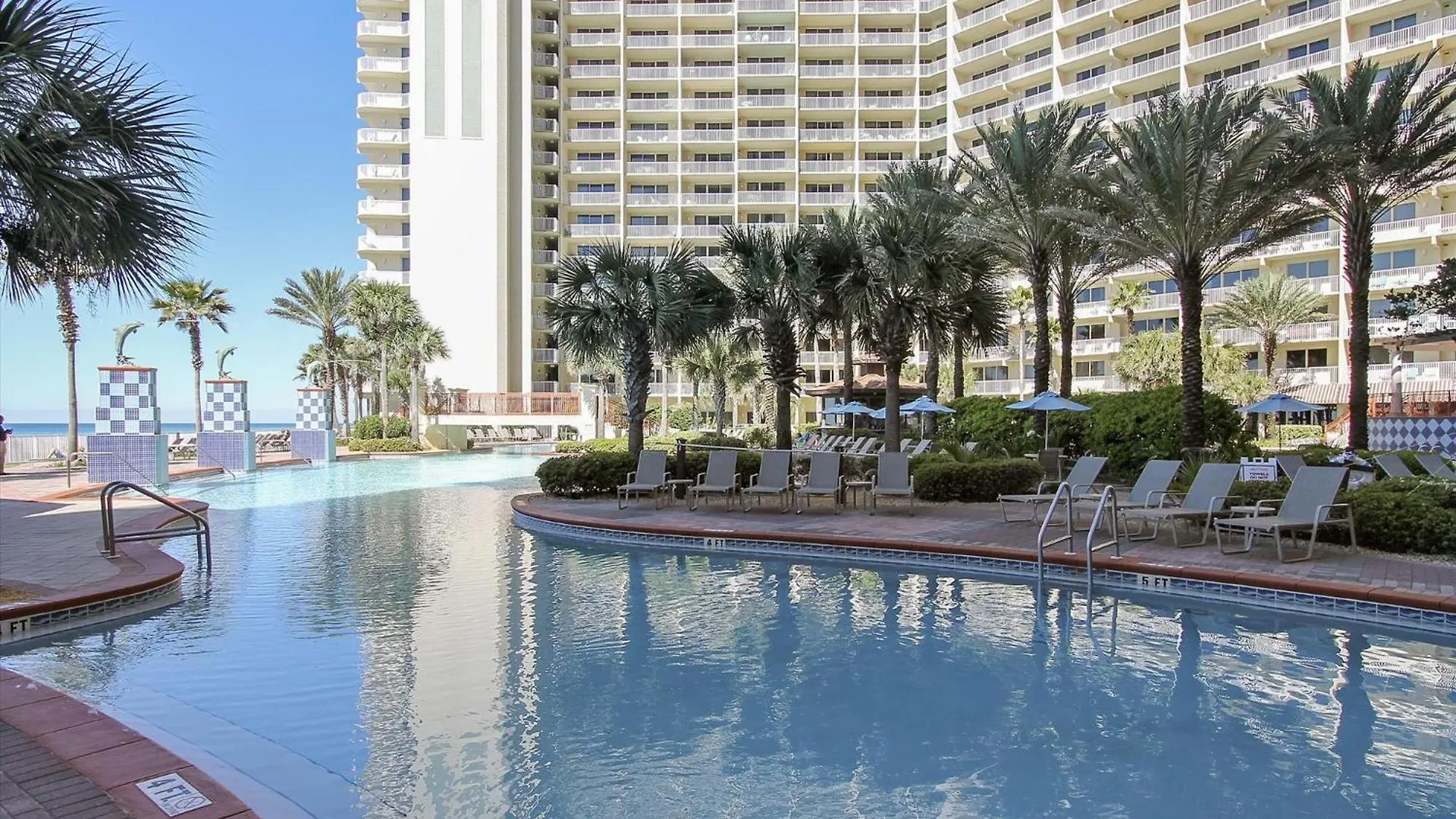 Shores Of Panama 621-Sleeps 8, Free Beach Fun! Reserved Parking Space! Condo Panama City Beach